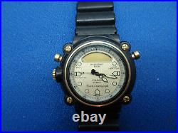 CASIO 364 aw-302 ANA DIGITAL LCD VINTAGE WATCHES FOR RESTORATION OR PARTS 1 RUN