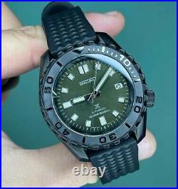 Custom Wristwatch (Seiko Parts dial/movement) 200 m Waterproof