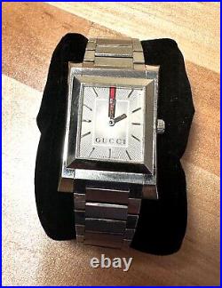 Gucci Stainless Steel Men's Watch YA111302 Date 111 M Series Swiss FOR PARTS