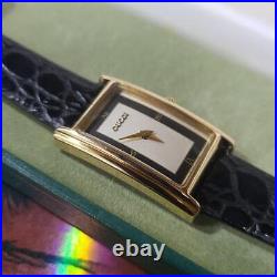 Gucci Vintage 2600L Gold Black Watches Operating Battery Parts 87203