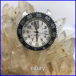 Luminox 3150 200M Shiny Silver Dial Watch For Parts/Repair Needs Crown