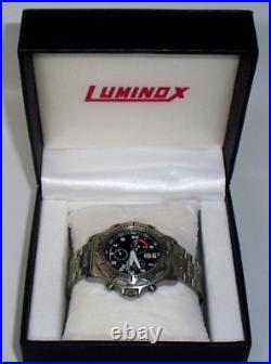 Luminox Men's Series 8100 Diver Professional 200m Chrono Watch PARTS OR REPAIR