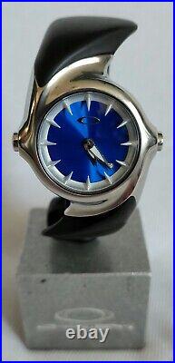 PARTS/REPAIR Oakley Crush 2.0 Watch Blue Face Polished Case