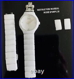 RADO LUXURY LADIES WHITE CERAMIC TRUEDIAMONDS THINLINE (Wristband Needs Repair)