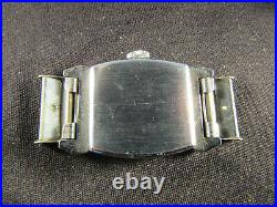 Suizo art deco moveable lug flip open watch runs and stops for restoration parts