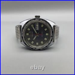 Vintage Neuvex Electronic Watch Men Silver Tone Day Date BROKEN PARTS OR REPAIR