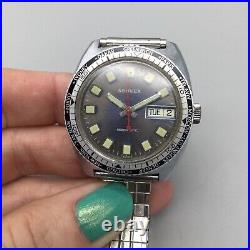 Vintage Neuvex Electronic Watch Men Silver Tone Day Date BROKEN PARTS OR REPAIR