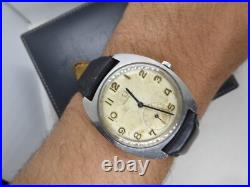 Vintage Universal Genève 1950s Hand-Wind Watch For parts or repair