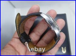 Vintage Universal Genève 1950s Hand-Wind Watch For parts or repair