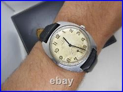 Vintage Universal Genève 1950s Hand-Wind Watch For parts or repair