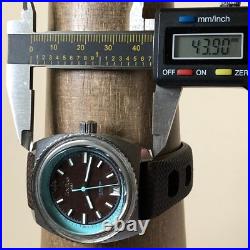 Zodiac Sea Dragon Men Rubber 38mm Analog For Watch Parts Or Repair Only 7 1/2